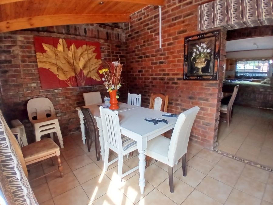 10 Bedroom Property for Sale in Kuruman Northern Cape